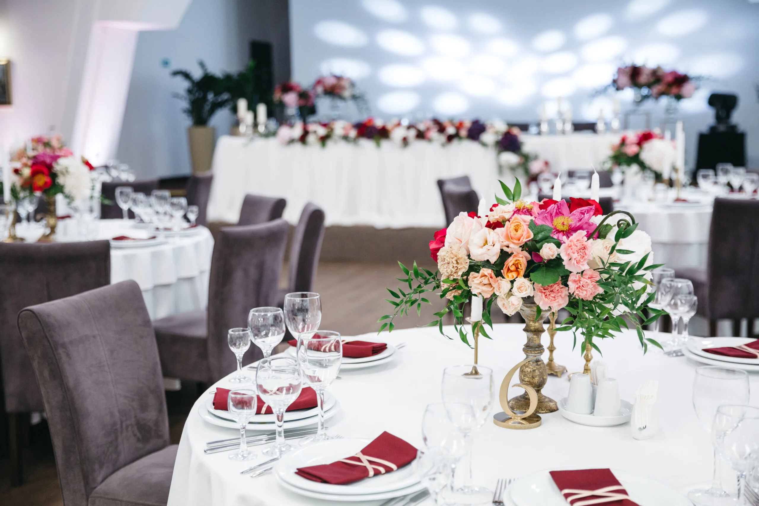 Decorated wedding restaurant Decorated wedding restaurant